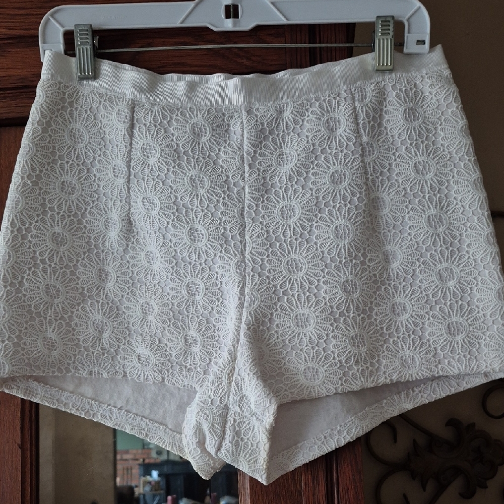 3for$25 Bundle Sale Topshop Ivory Lace Shorts